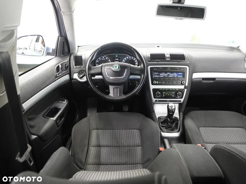 Skoda Octavia 1.4 TSI Ambiente - 27