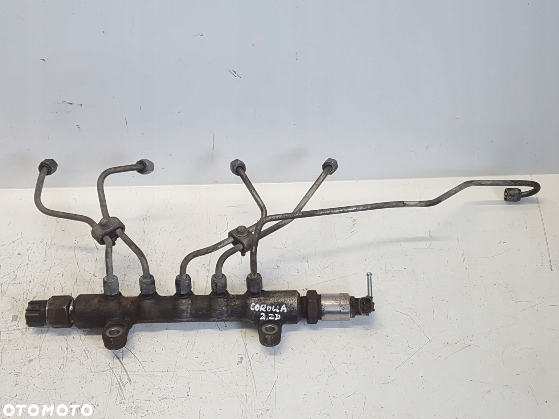 TOYOTA COROLLA VERSO 04- 2.2D LISTWA WTRYSKOWA - 1
