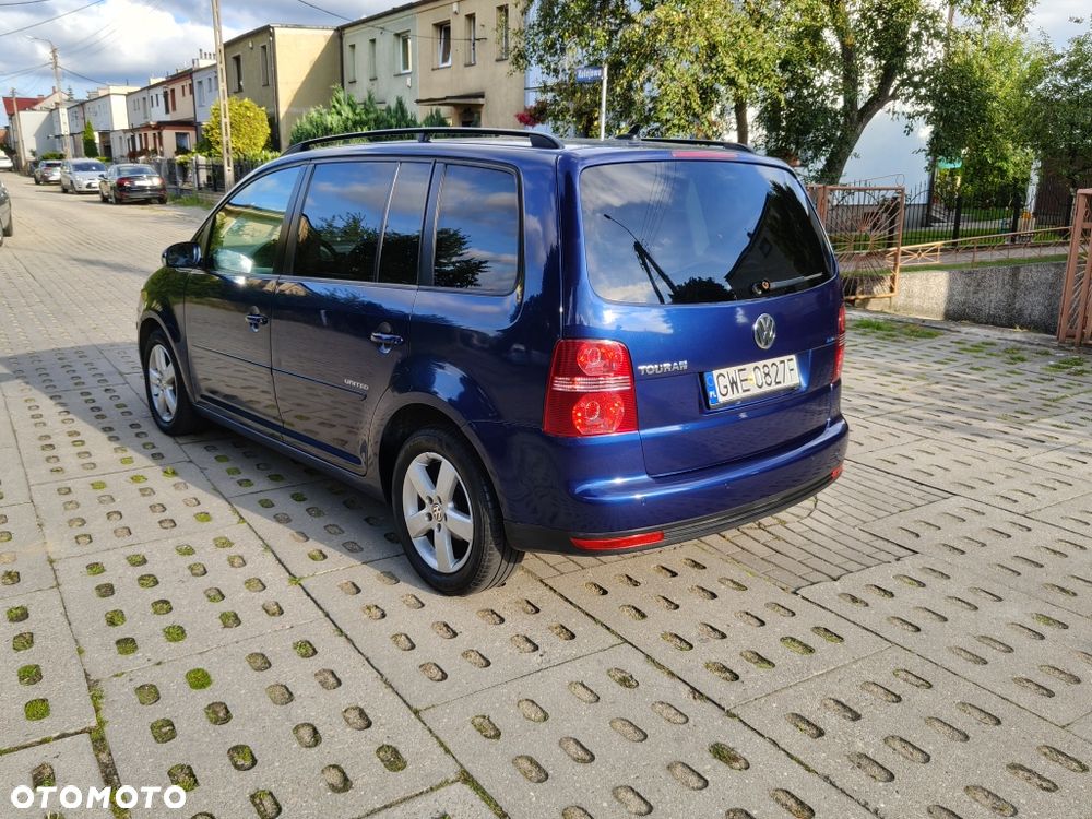 Volkswagen Touran - 6