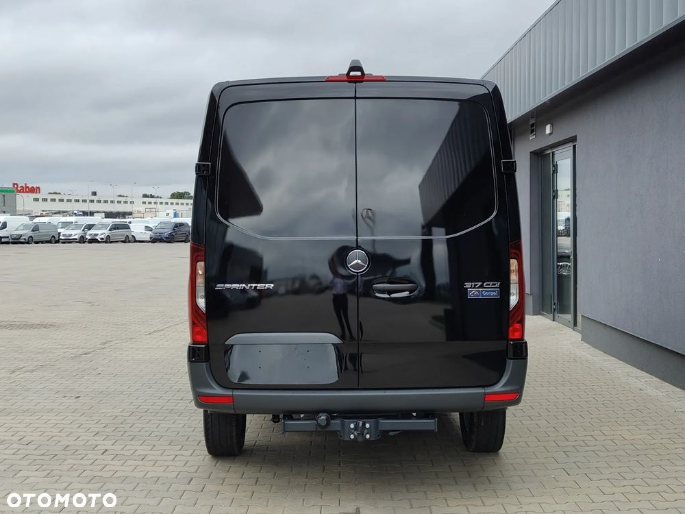 Mercedes-Benz Sprinter - 7