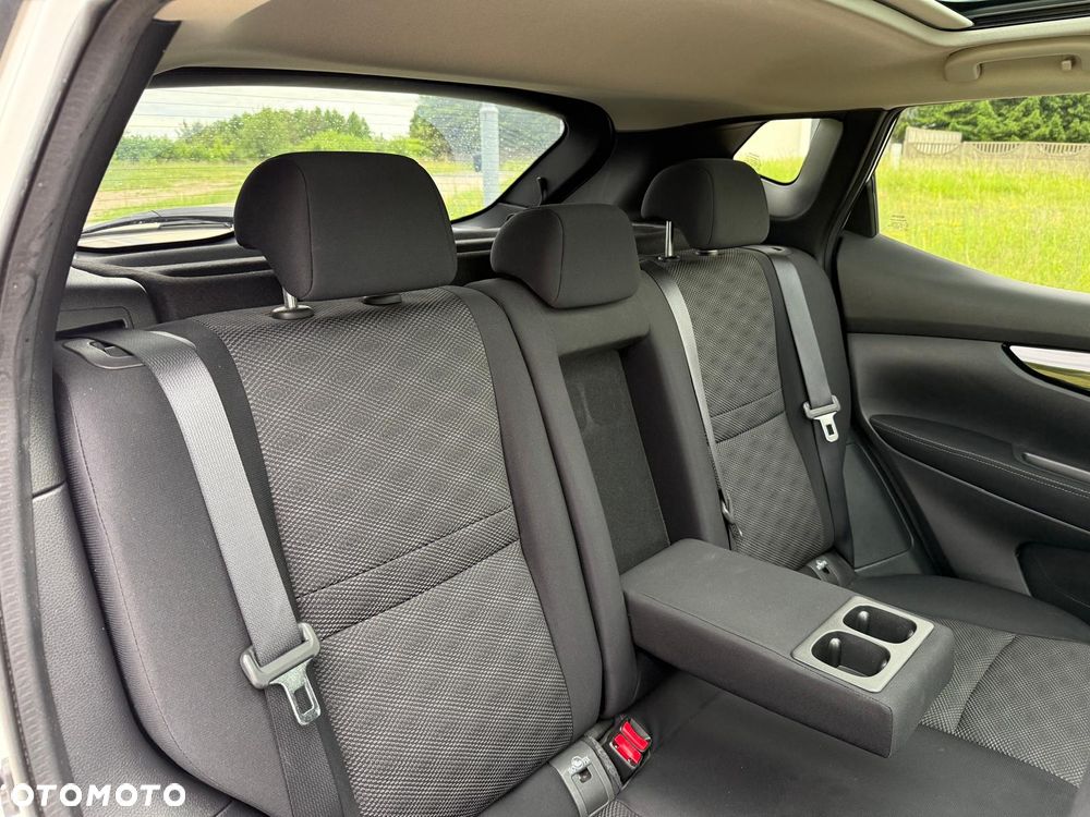 Nissan Qashqai - 25