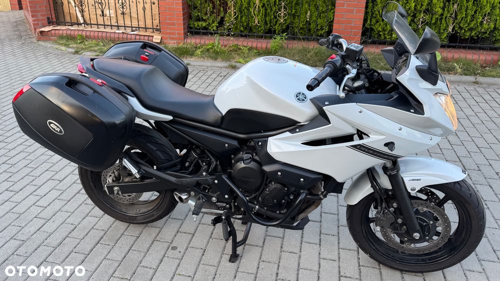 Yamaha XJ - 2