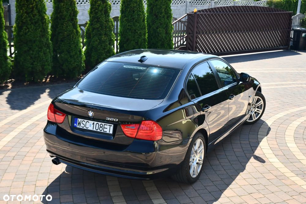 BMW Seria 3 320i - 12