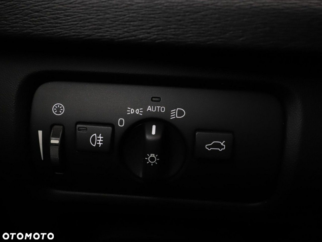 Volvo V40 T2 You - 33