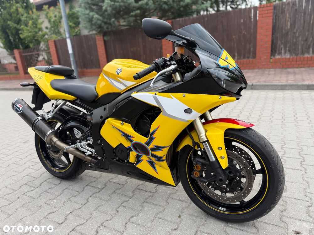 Yamaha R6 - 1