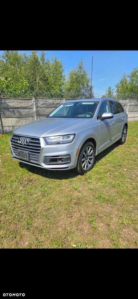 Audi Q7 - 1