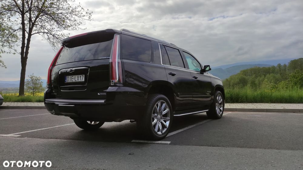 Chevrolet Tahoe - 18