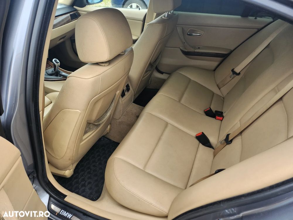 BMW Seria 3 320d xDrive - 7