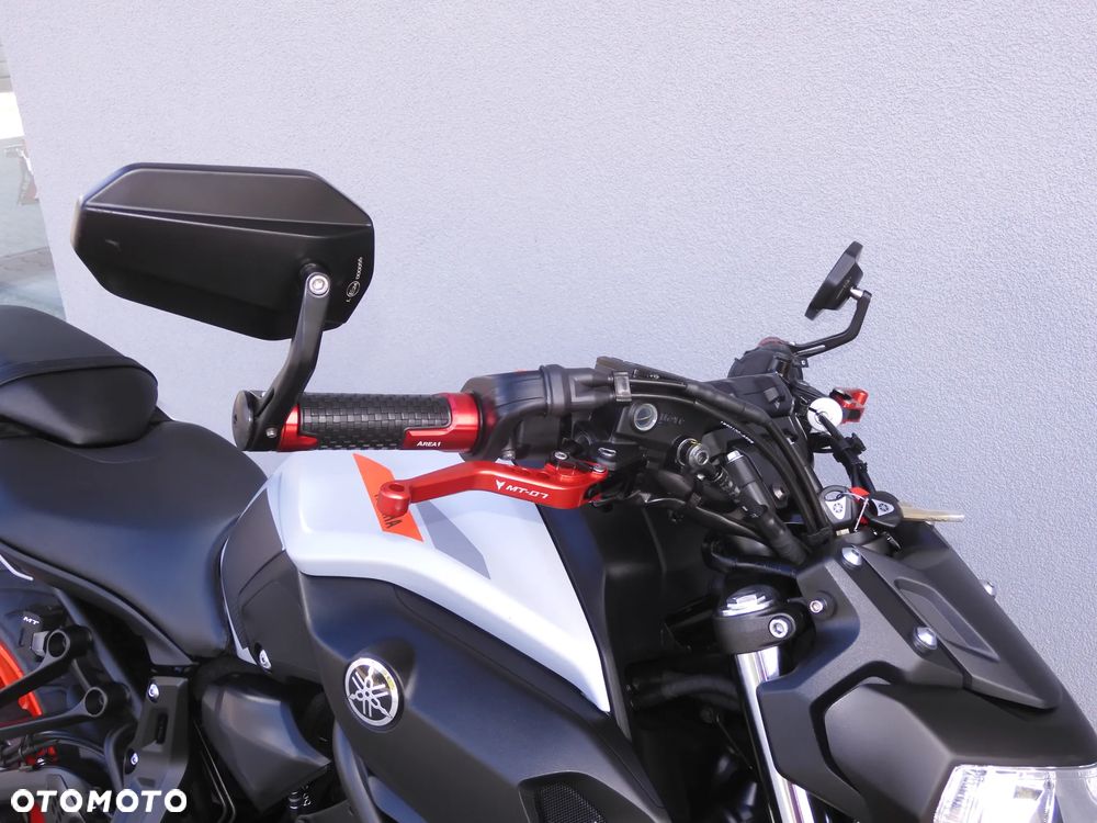 Yamaha MT - 19