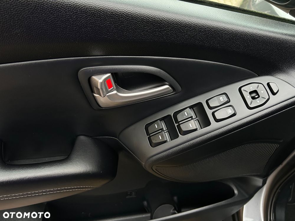 Hyundai ix35 1.7 CRDi 2WD blue Style - 19