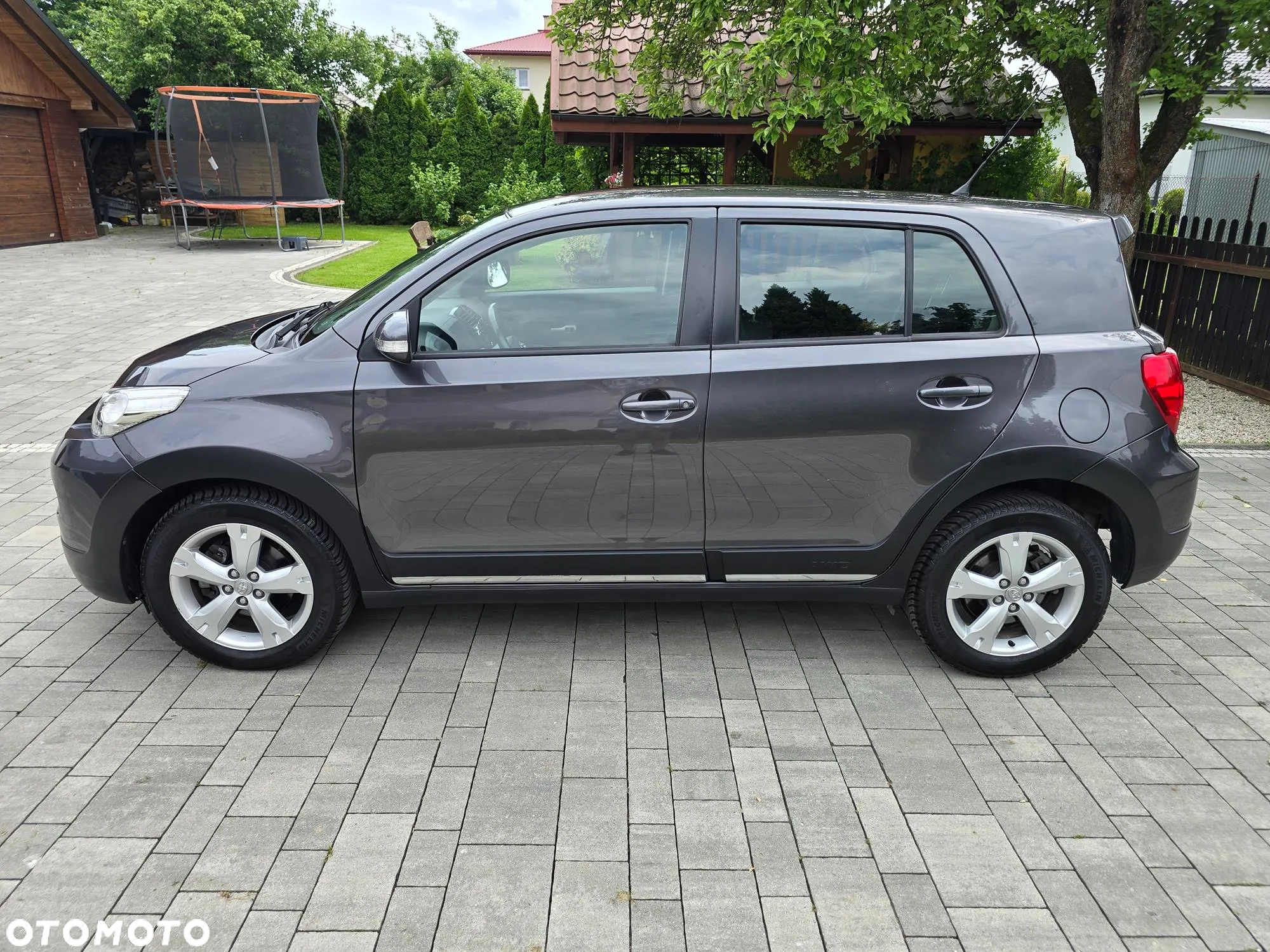Toyota Corolla Verso - 8