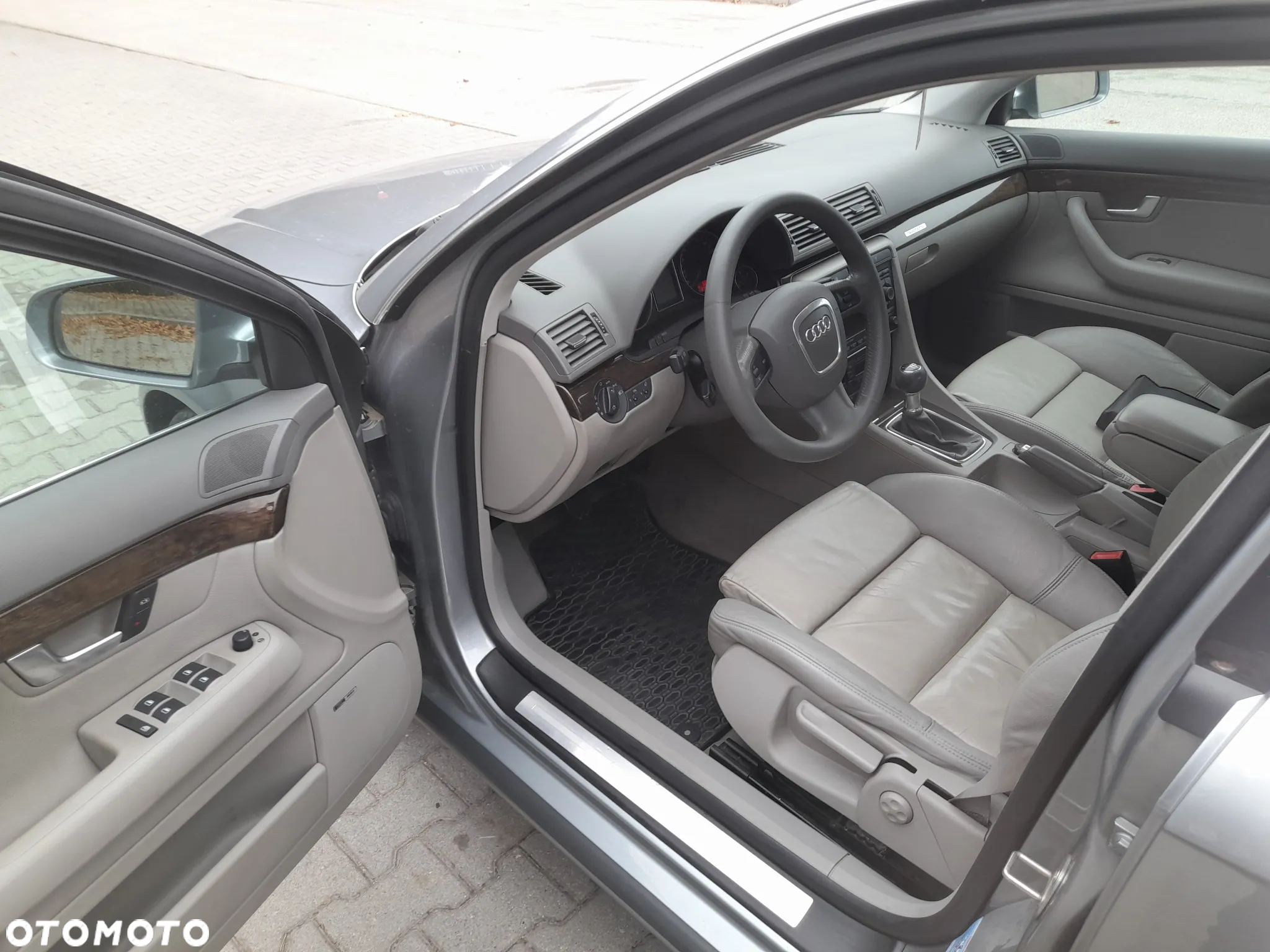 Audi A4 1.8 T quattro - 10