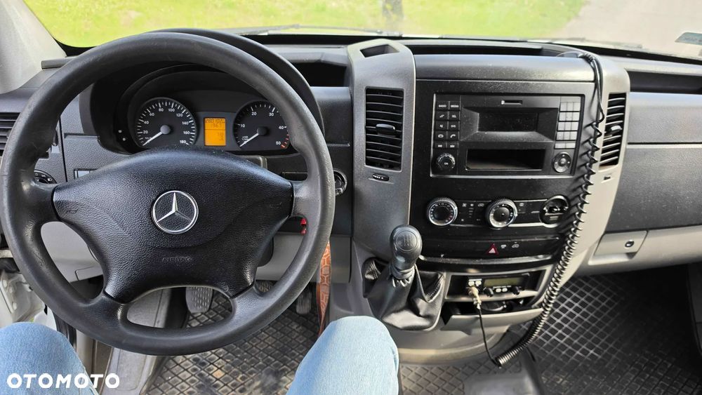 Mercedes-Benz SPRINTER - 16