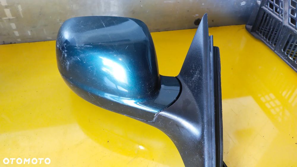 LUSTERKO PRAWE VW PASSAT B5 - 2