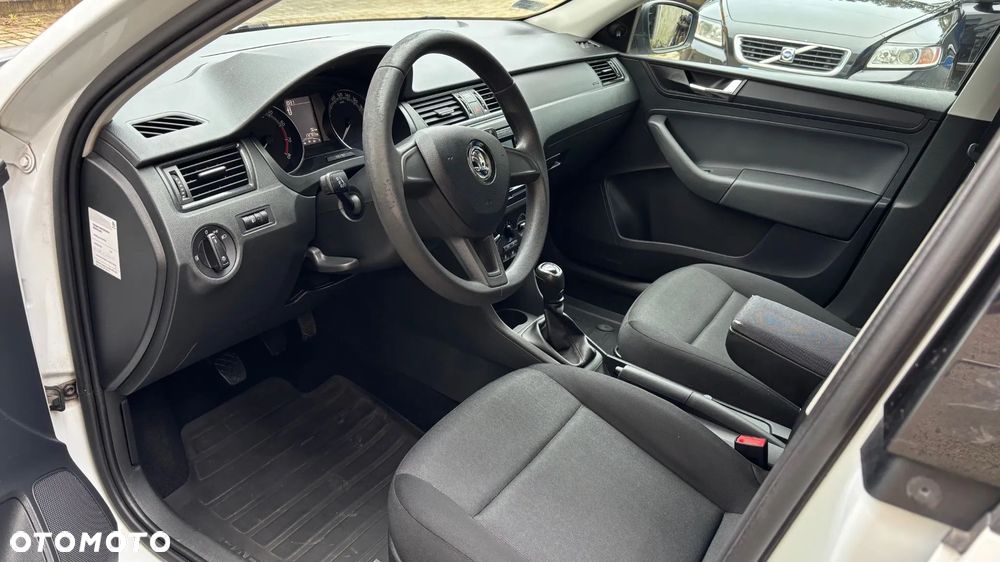 Skoda RAPID 1.0 TSI Active - 12