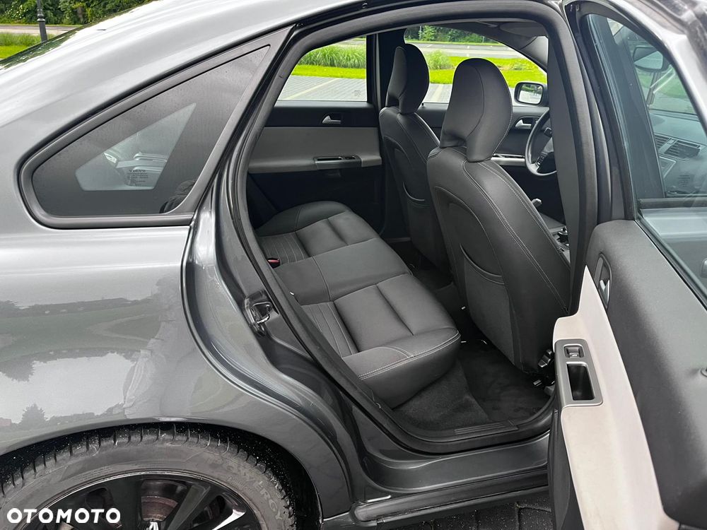 Volvo S40 2.4 Momentum - 9
