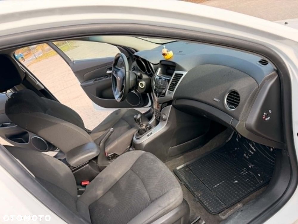 Chevrolet Cruze - 10