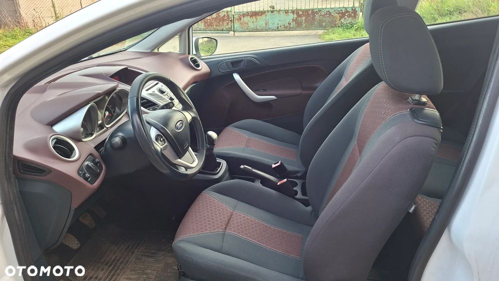 Ford Fiesta - 13