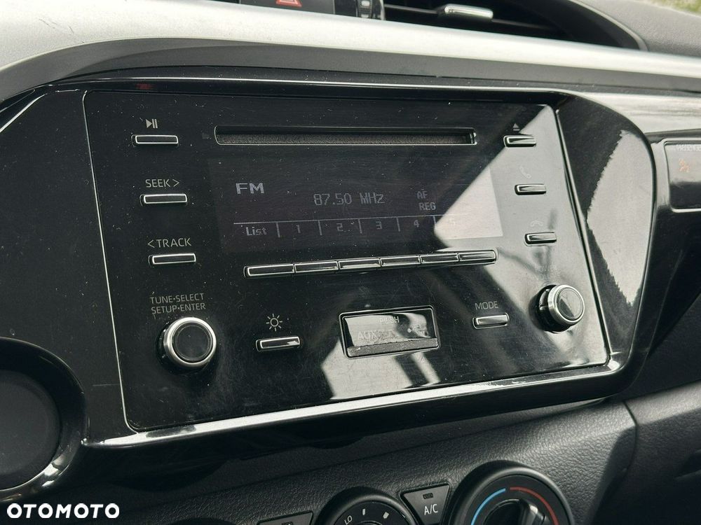 Toyota Hilux 2.4 D-4D Double Cab DLX 4x4 - 23