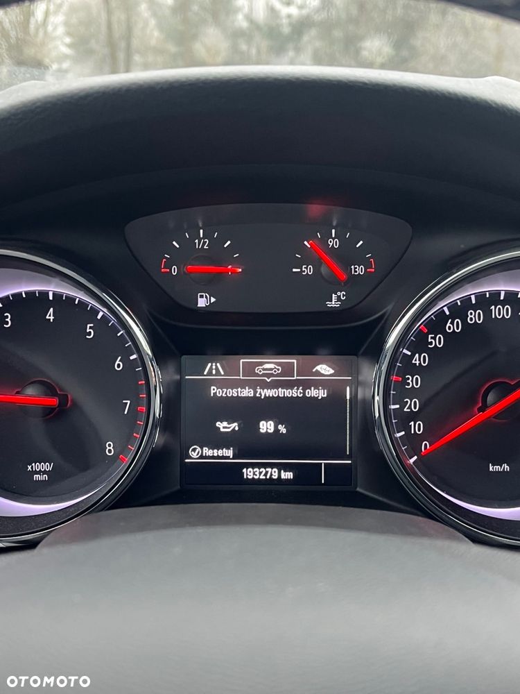 Opel Astra 1.2 T GS Line S&S - 13