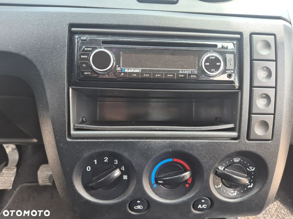 Ford Fiesta 1.3 Ghia - 8