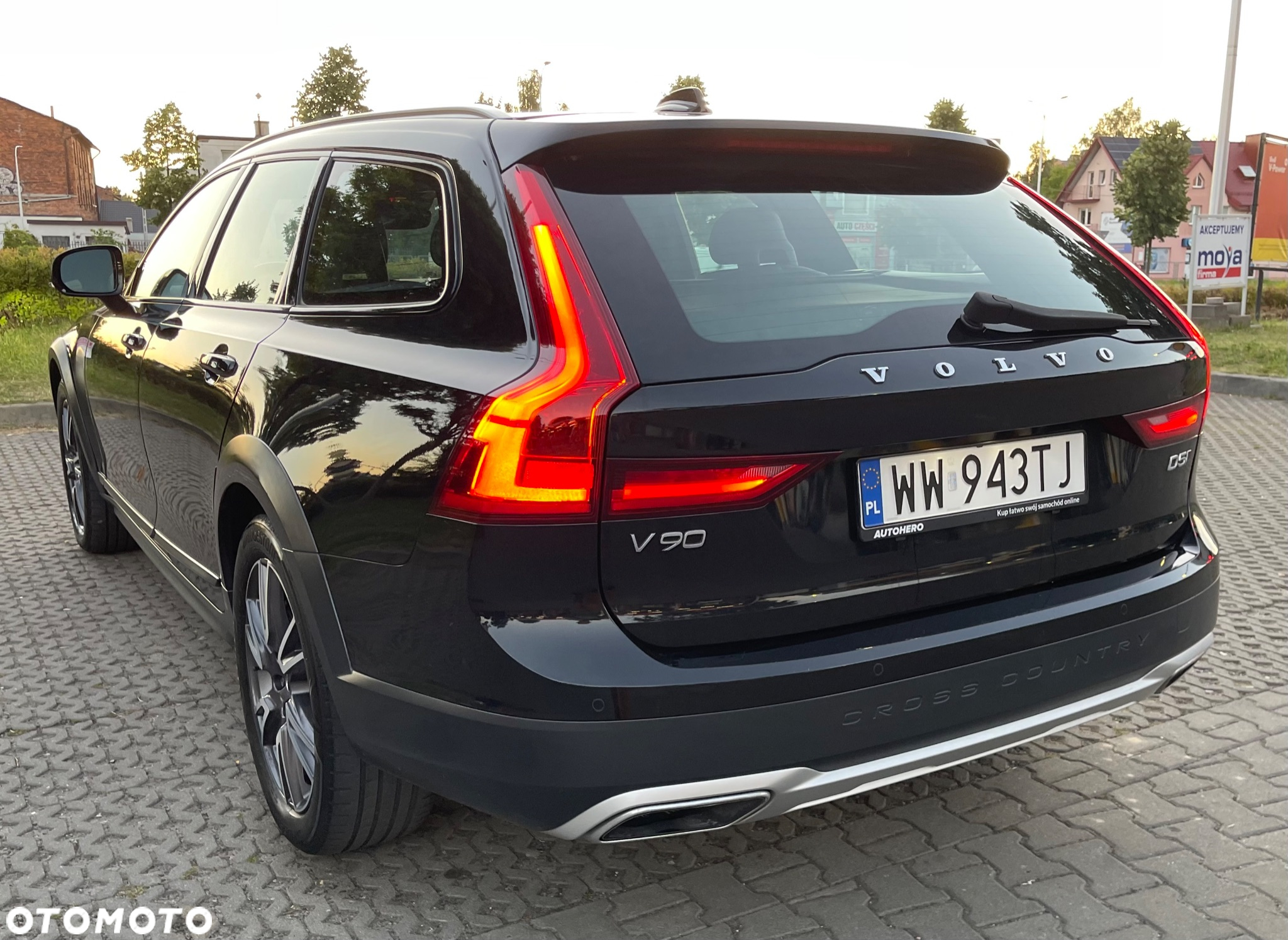 Volvo V90 D5 AWD Momentum Pro - 12