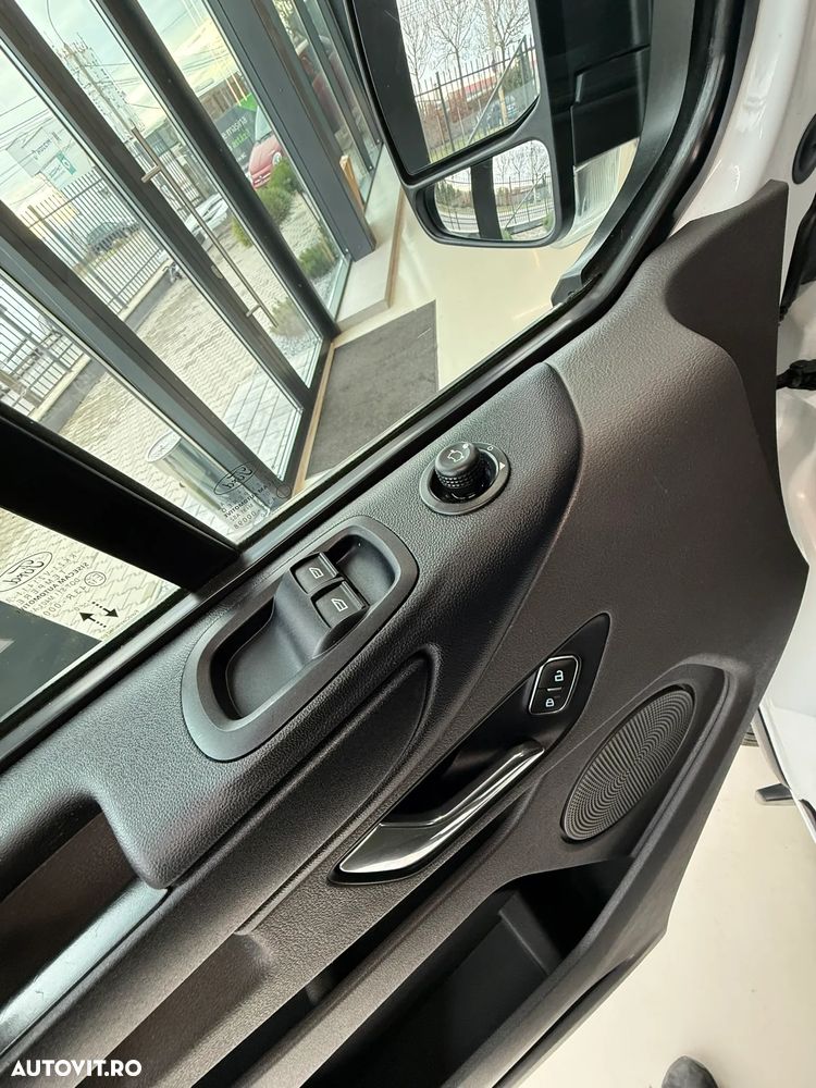 Ford Transit Custom - 32