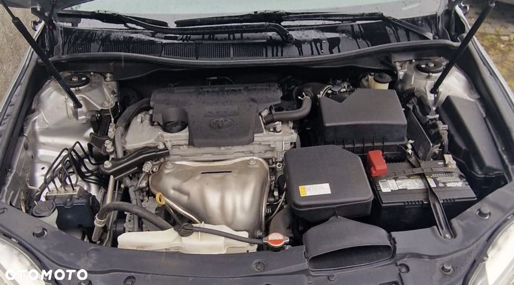 Toyota Camry - 18