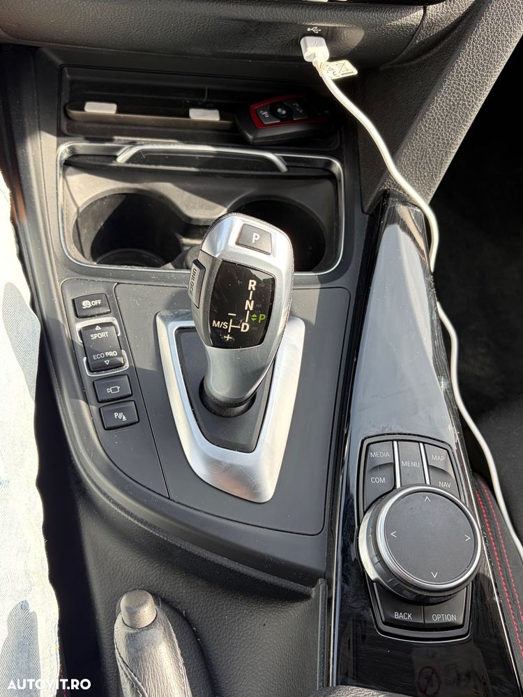 BMW Seria 3 320d Aut. Sport Line - 7