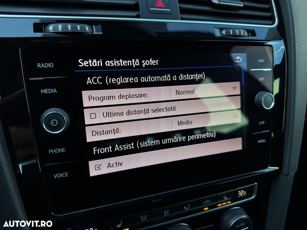 Volkswagen Golf 2.0 TDI DSG Sound - 24
