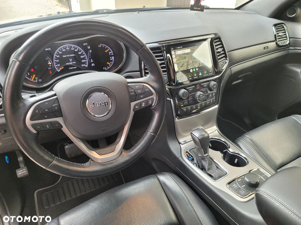 Jeep Grand Cherokee - 20