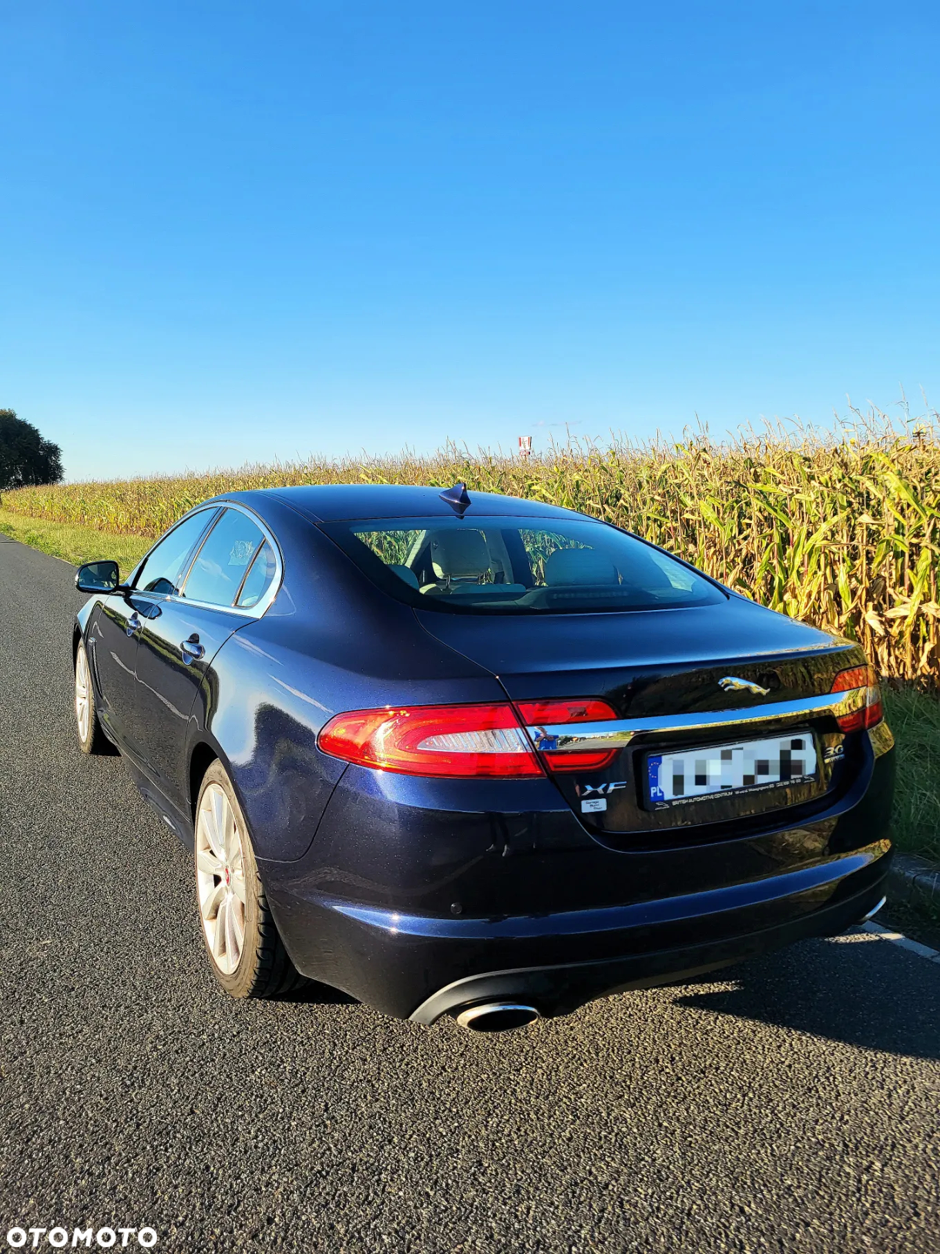 Jaguar XF 3.0 T AWD Portfolio - 6