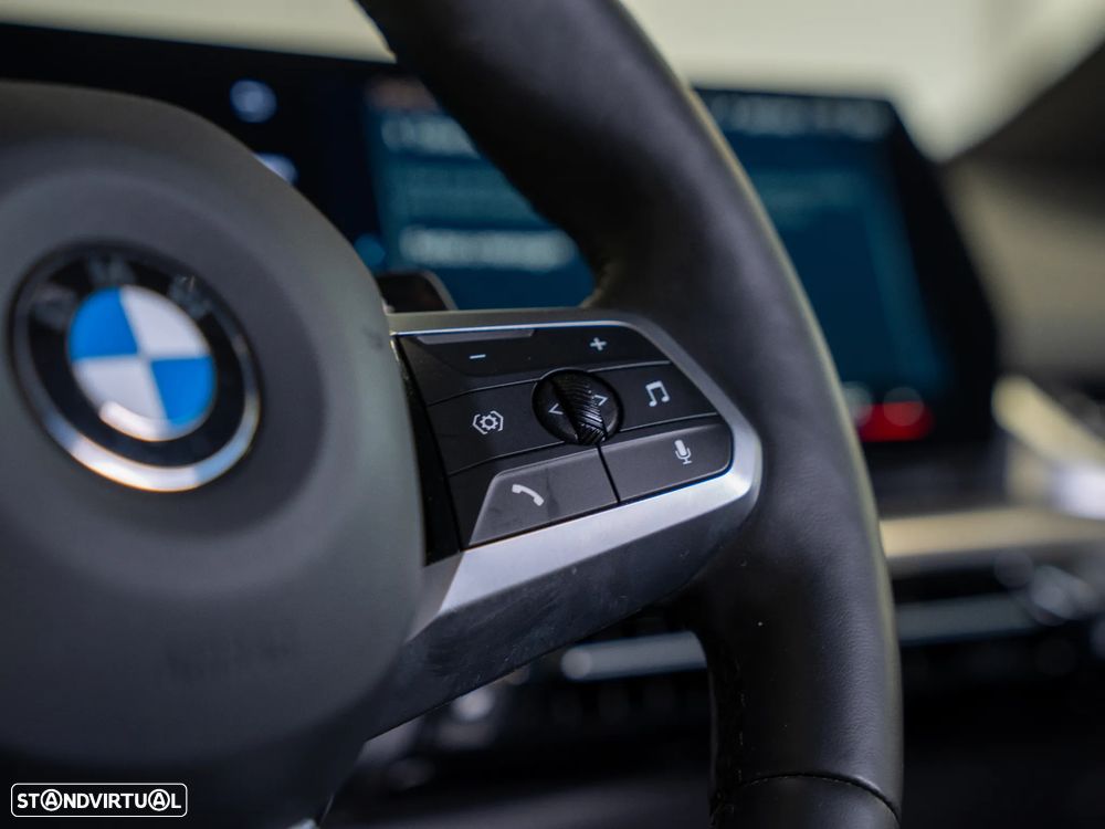 BMW 218 Active Tourer i Pack Desportivo M Auto - 11