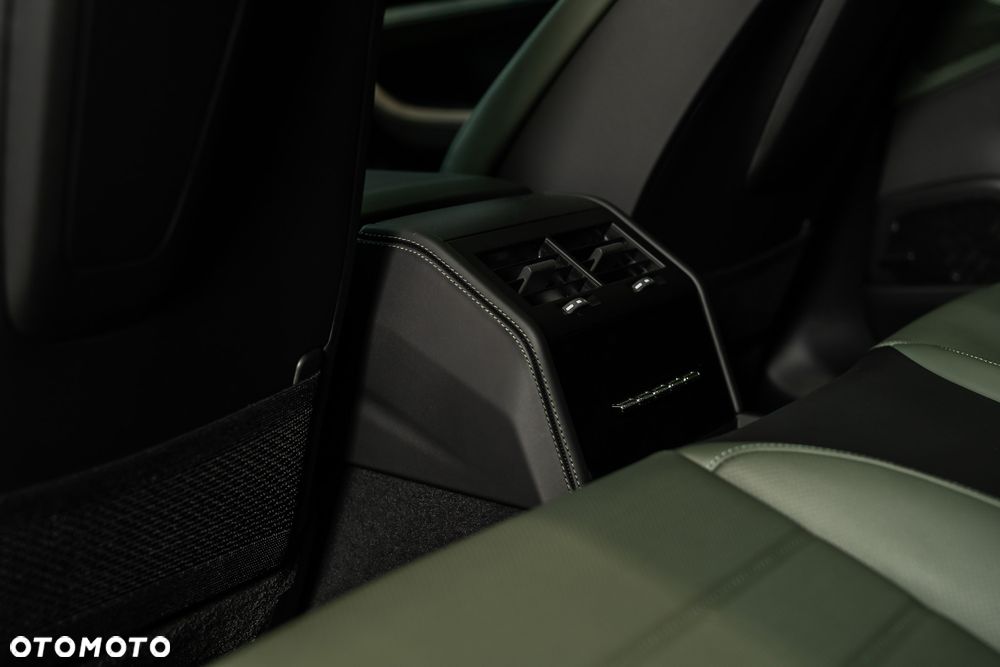Porsche Panamera 4 - 38