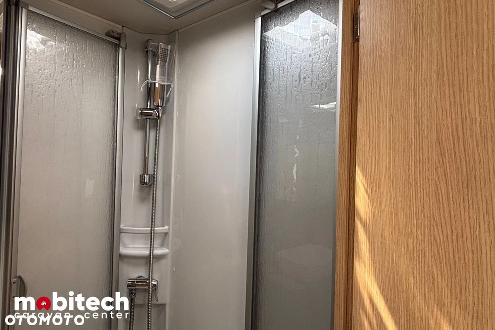 LMC TOURER H 664 G - 24