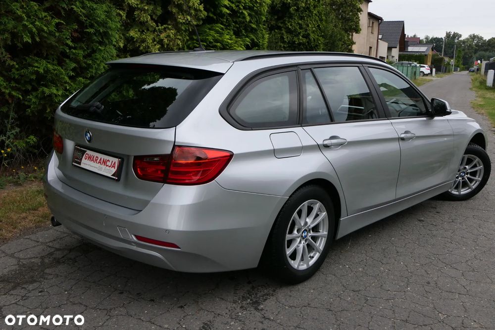 BMW Seria 3 320d Touring xDrive - 7