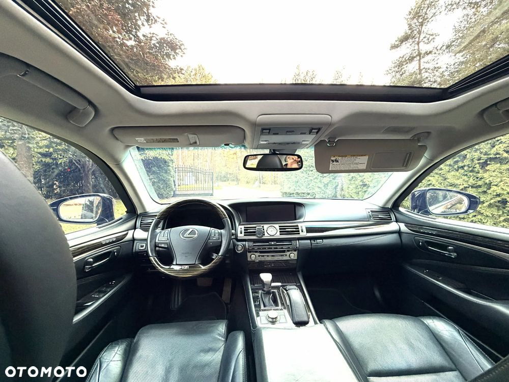 Lexus LS - 3