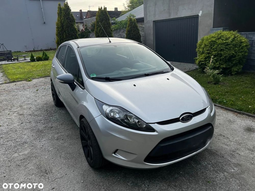 Ford Fiesta - 2