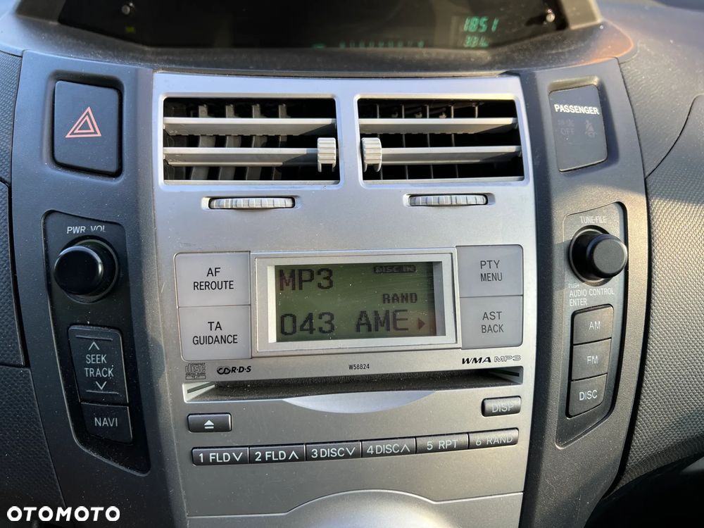 Toyota Yaris 1.3 Sol - 16