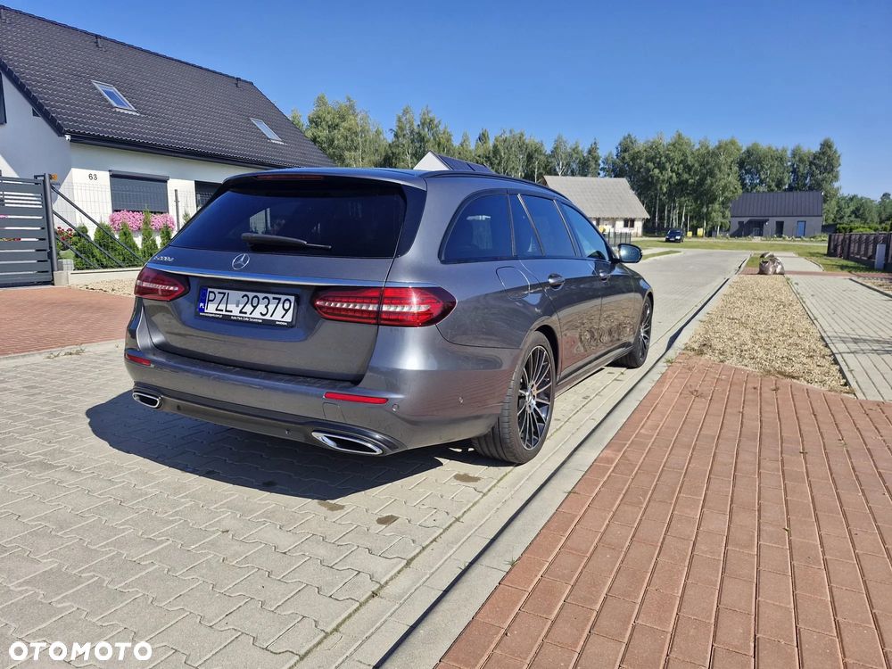 Mercedes-Benz Klasa E 220 d 9G-TRONIC Avantgarde - 4
