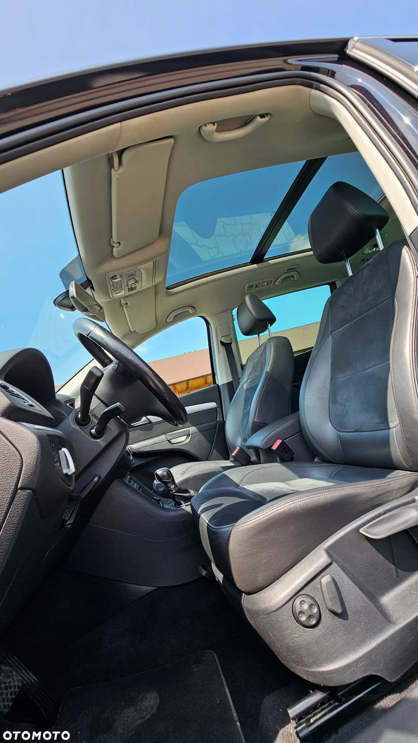 Volkswagen Sharan 2.0 TDI Comfortline DSG - 24