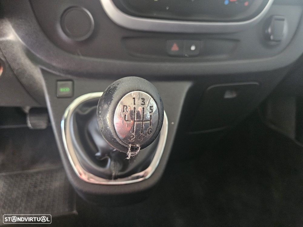 Renault TRAFIC LONGA IVA DEDUTÍVEL - 18