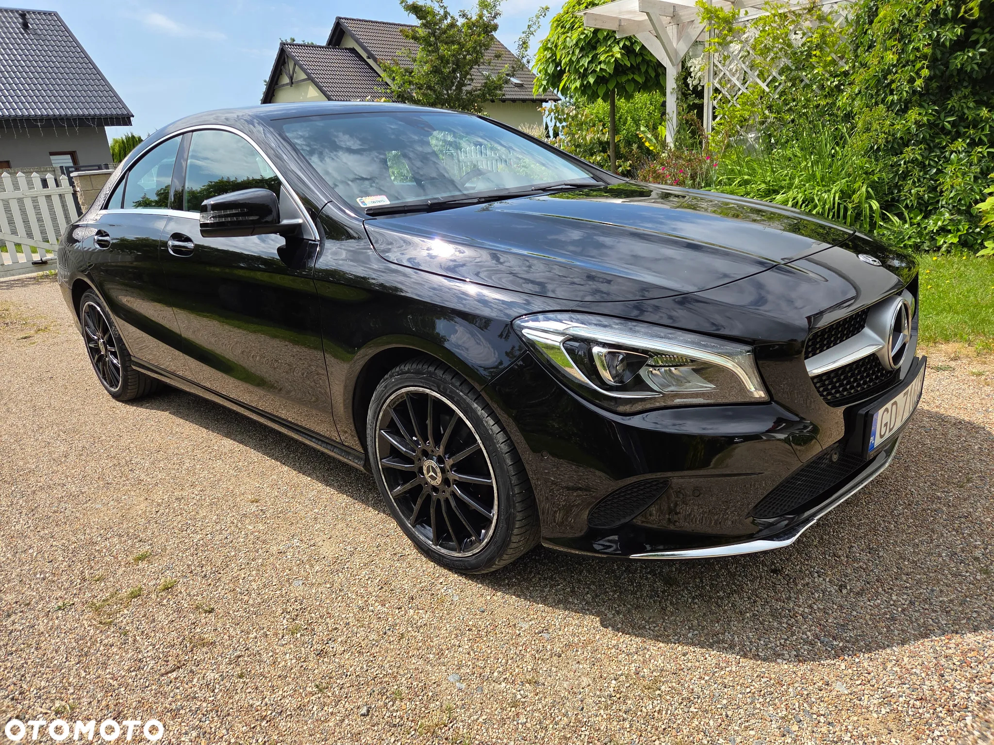 Mercedes-Benz CLA 180 7G-DCT Urban - 2