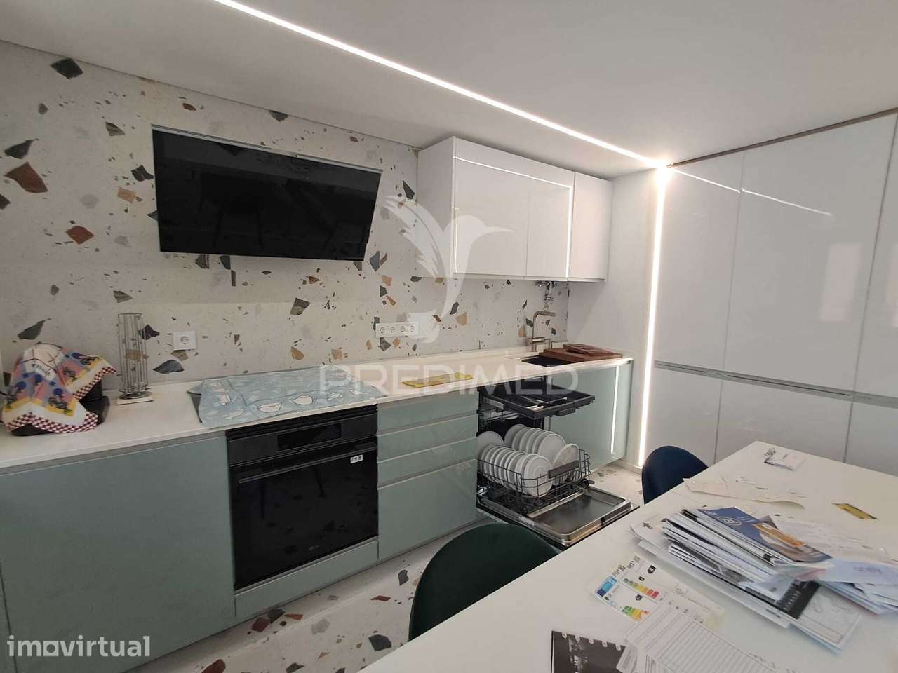Apartamento T2 renovado em Monte da Caparica - Grande imagem: 3/27