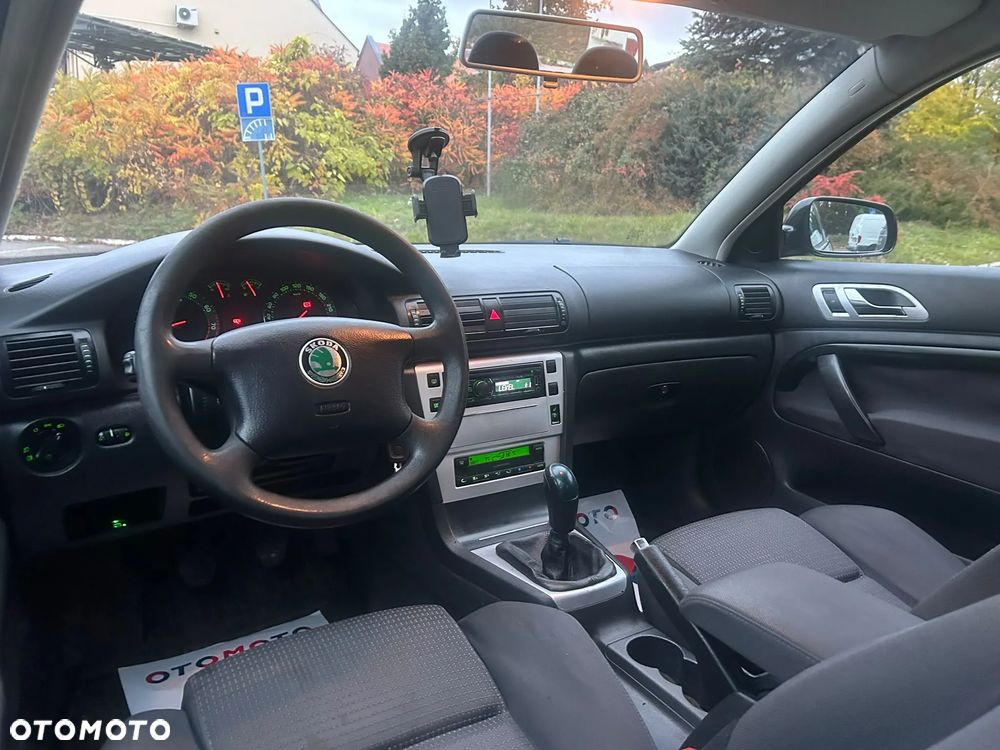 Skoda Superb 1.8 Turbo Elegance - 6