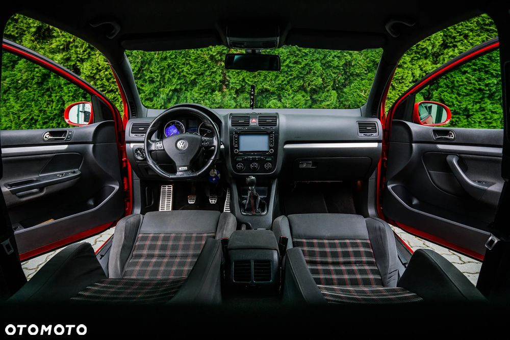 Volkswagen Golf 2.0 GTI - 18