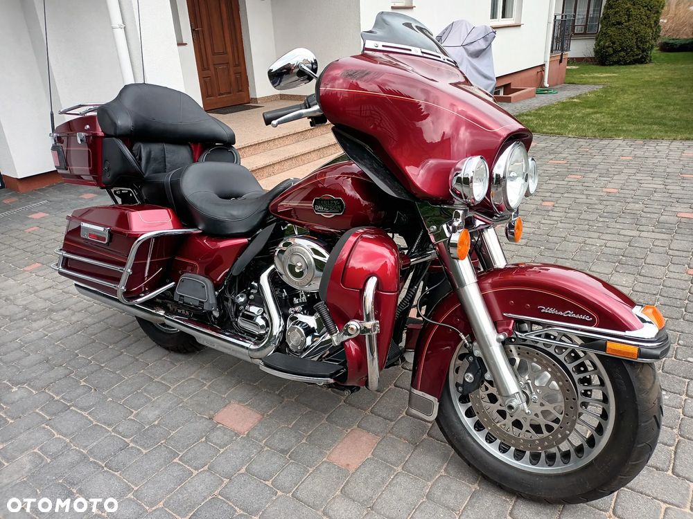 Harley-Davidson FLHTCU Ultra - 1