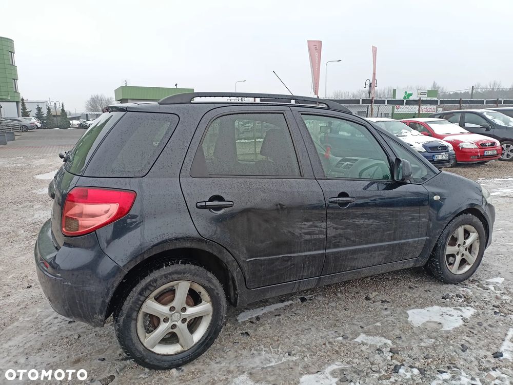 Suzuki SX4 - 4