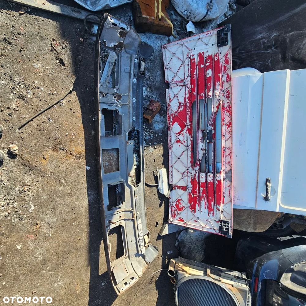 Zderzak przód / przedni / Volvo FL 6 Euro 5 - 5