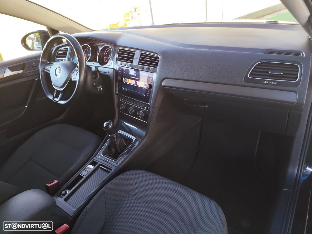 VW Golf Variant 1.6 TDi Confortline - 43
